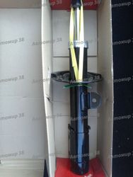 KMS005R Стойка передняя правая